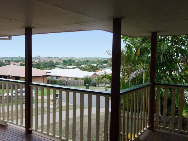 12 Nicholson Crt, Urraween QLD 4655