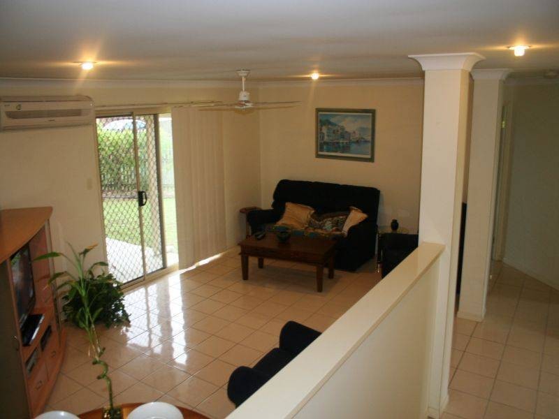 35 Anchorage Cct, Point Vernon QLD 4655