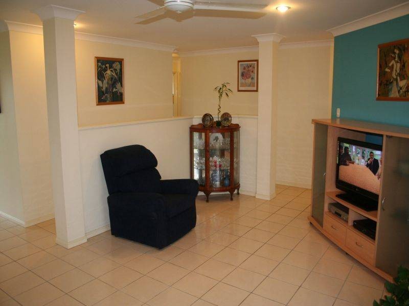 35 Anchorage Cct, Point Vernon QLD 4655