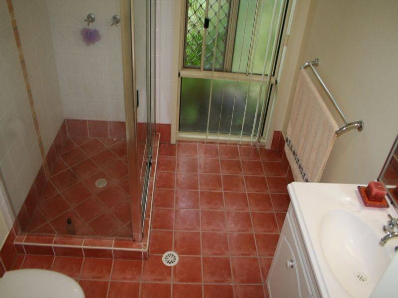 35 Anchorage Cct, Point Vernon QLD 4655