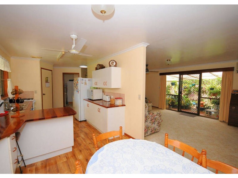 772 Boat Harbour Drive, Urangan QLD 4655