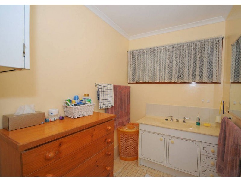772 Boat Harbour Drive, Urangan QLD 4655