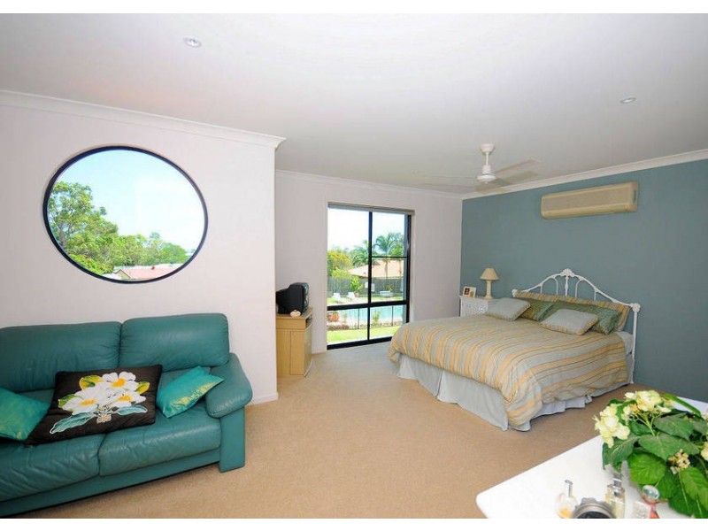 10/2 Barnstaple Street, Torquay QLD 4655