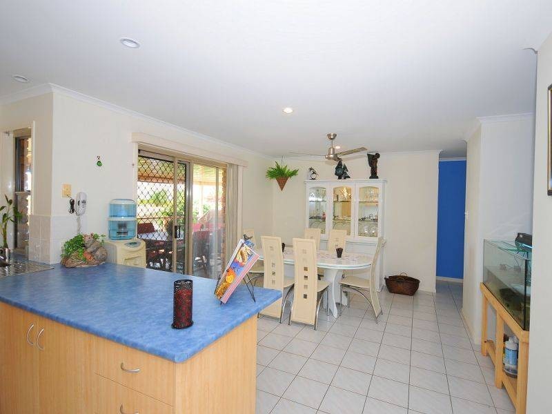 9 Goroka St, Kawungan QLD 4655