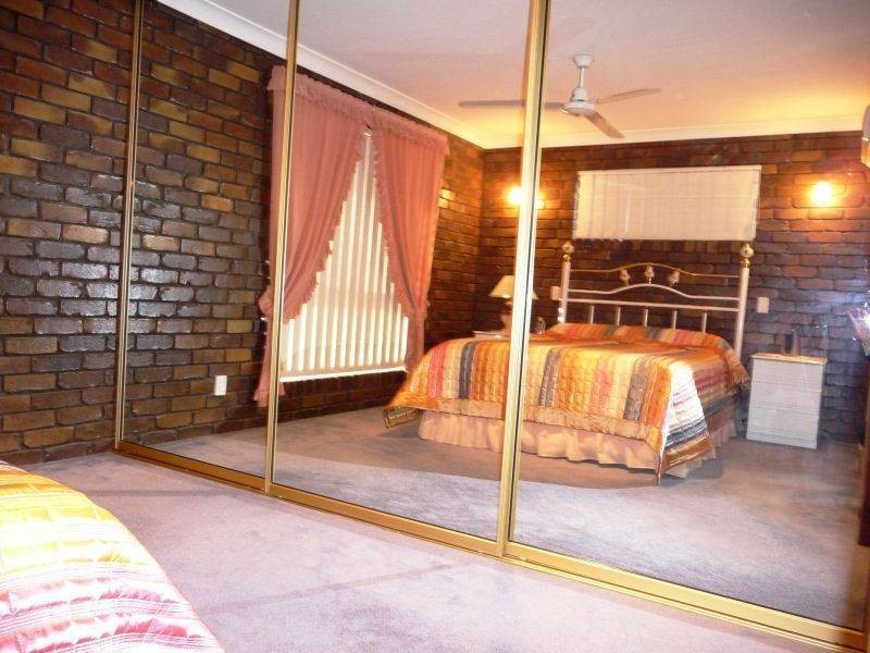 76 Garden Dr, Urangan QLD 4655