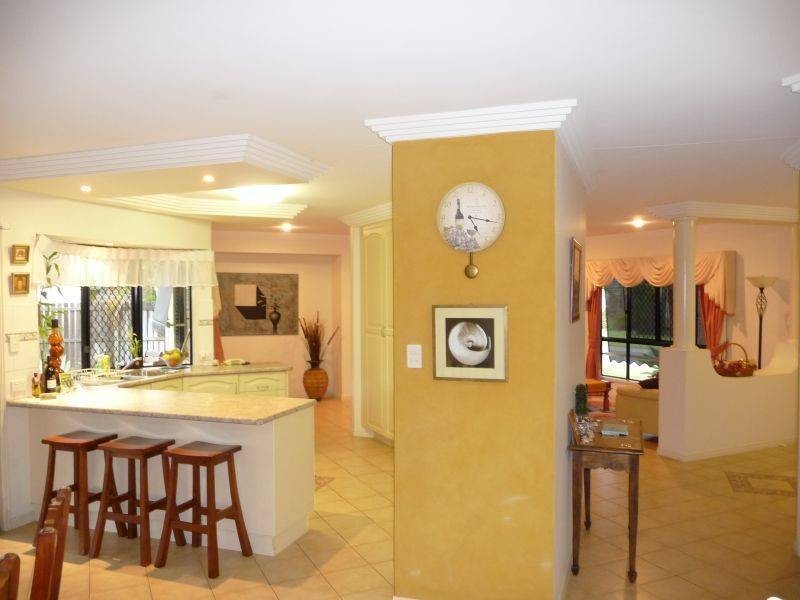 5 Florida Crt, Torquay QLD 4655