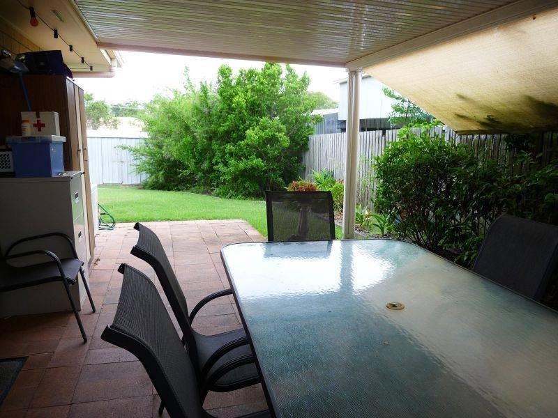 17 Bunker Ave, Urraween QLD 4655