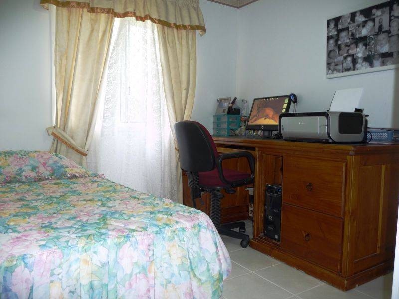 17 Bunker Ave, Urraween QLD 4655