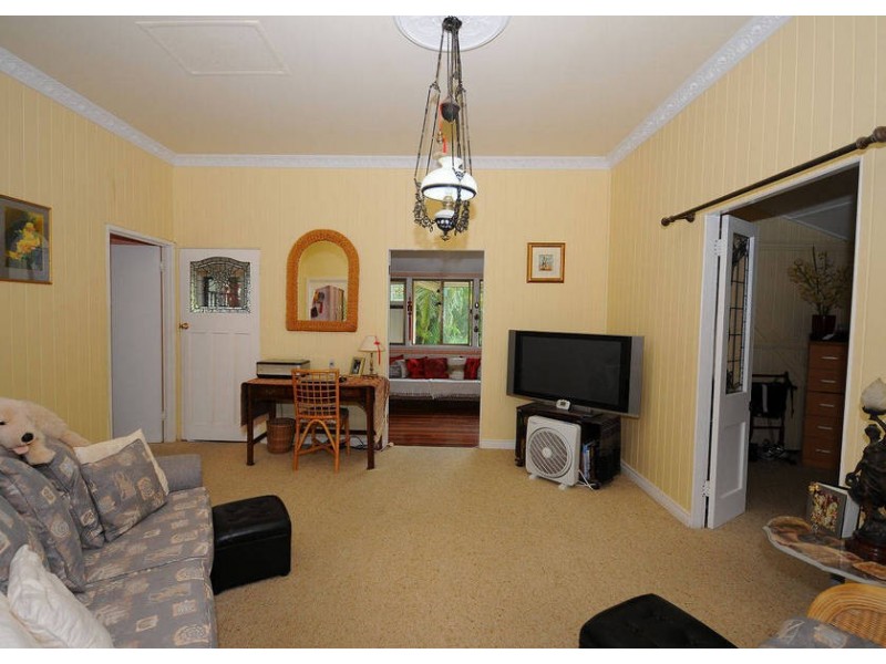 50 King Street, Urangan QLD 4655