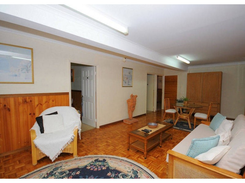 50 King Street, Urangan QLD 4655