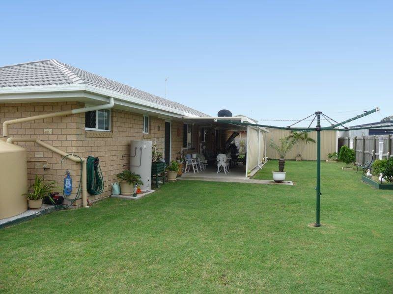1 Sharyn Crt, Point Vernon QLD 4655