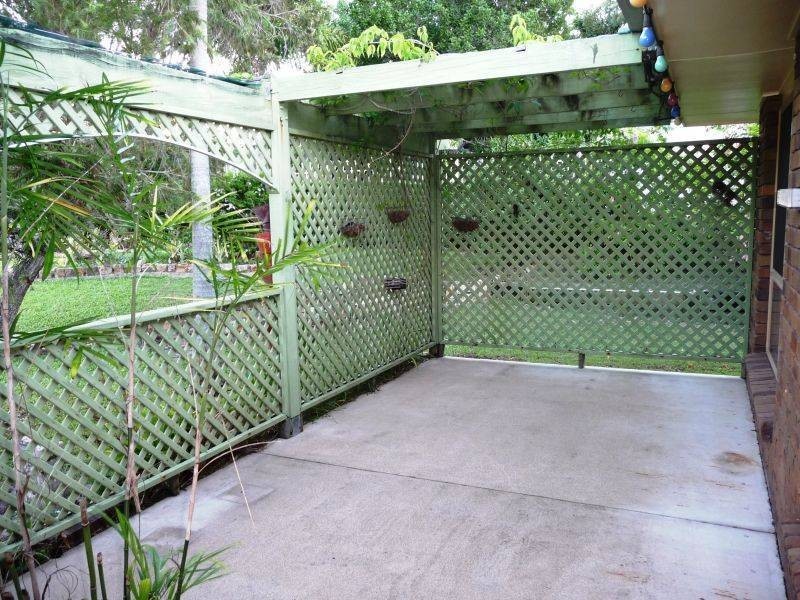 4 Holiday Pde, Scarness QLD 4655