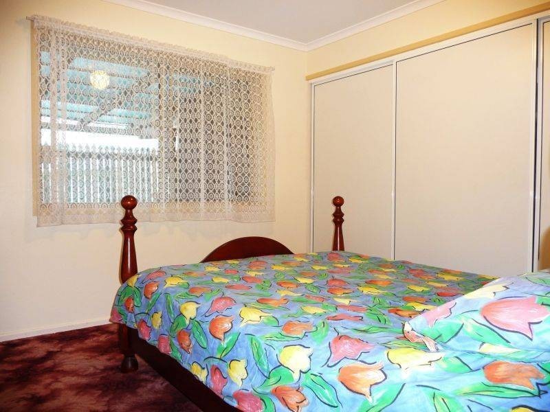 4 Holiday Pde, Scarness QLD 4655