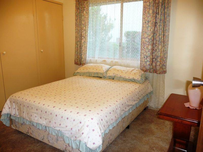 4 Holiday Pde, Scarness QLD 4655