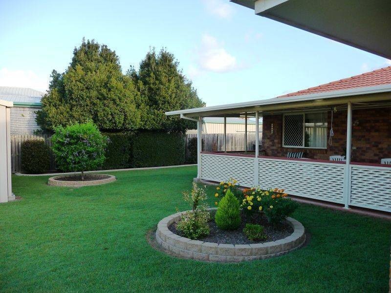 15 Marineview Ave, Scarness QLD 4655