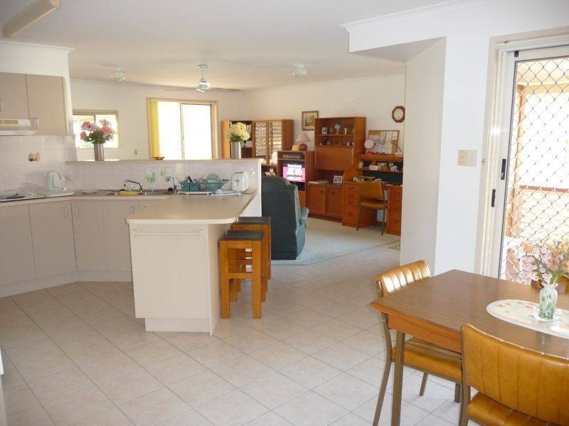 15 Marineview Ave, Scarness QLD 4655