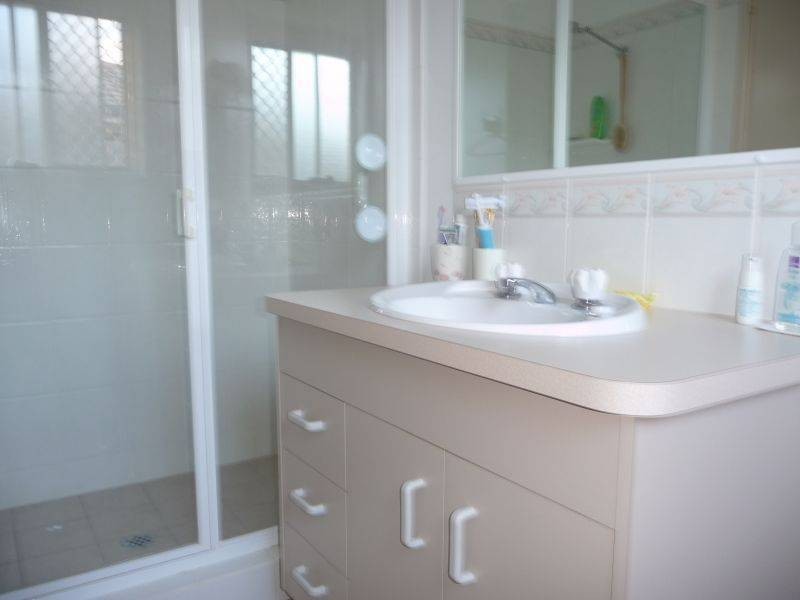 15 Marineview Ave, Scarness QLD 4655