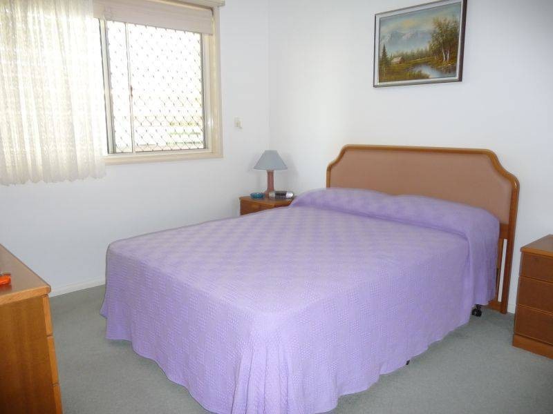 15 Marineview Ave, Scarness QLD 4655