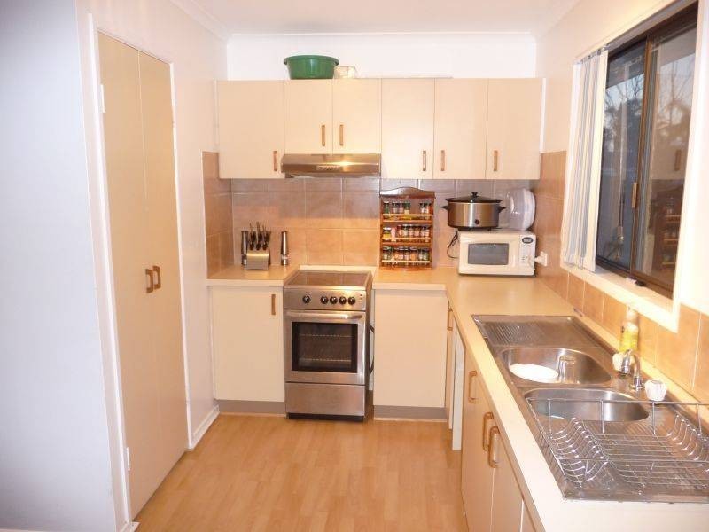 25 Oleander Ave, Scarness QLD 4655