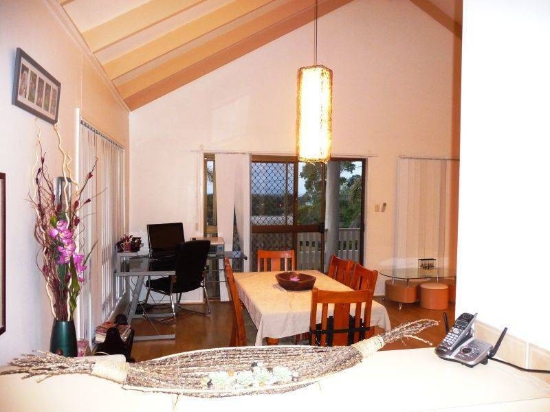 25 Oleander Ave, Scarness QLD 4655
