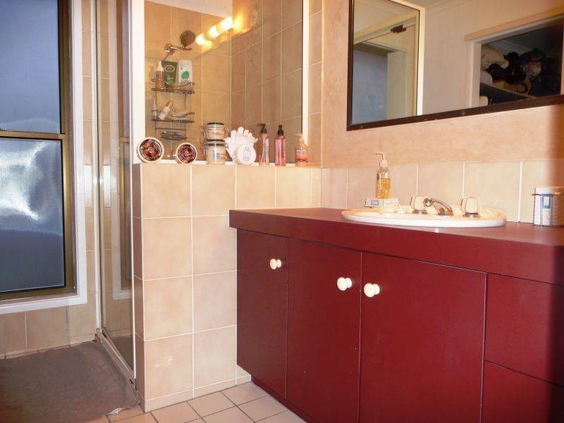 25 Oleander Ave, Scarness QLD 4655