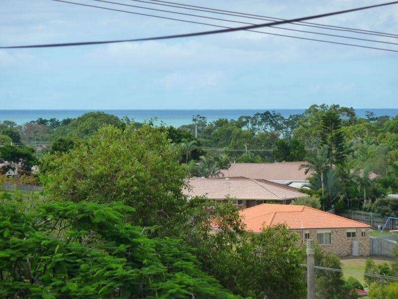 25 Oleander Ave, Scarness QLD 4655