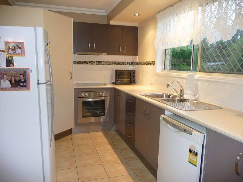 12 Scribbly Gum Crt, Urraween QLD 4655