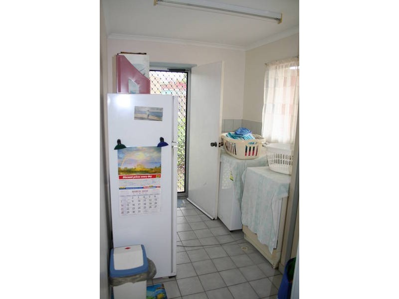 16 Porter Street, Point Vernon QLD 4655