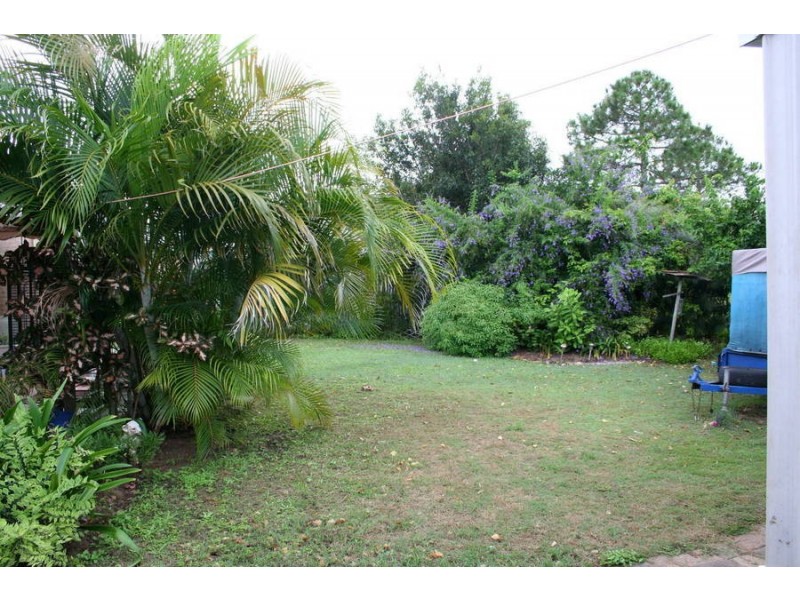 16 Porter Street, Point Vernon QLD 4655