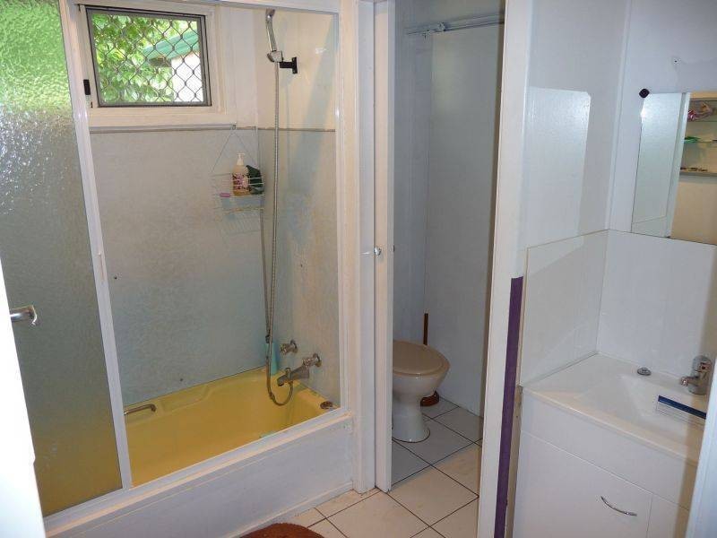 4 Dover Street, Pialba QLD 4655