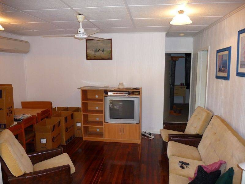 4 Dover Street, Pialba QLD 4655