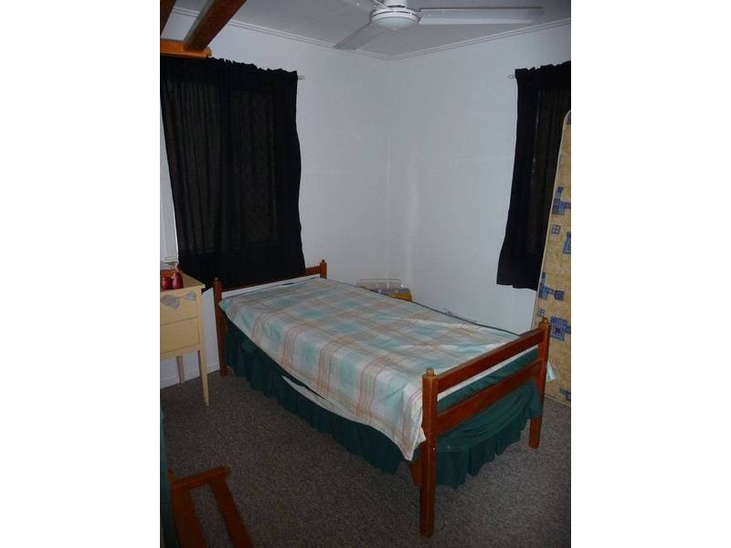 4 Dover Street, Pialba QLD 4655