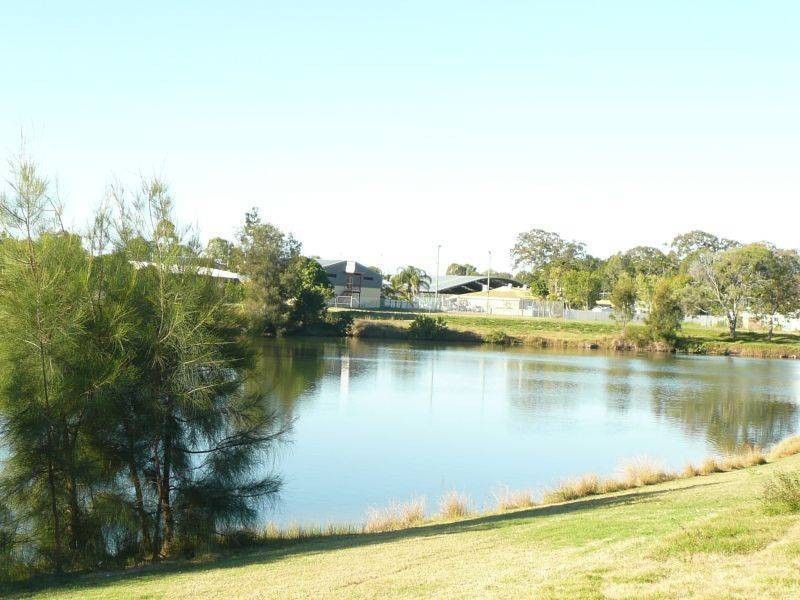 10 Harrison Cct, Urangan QLD 4655