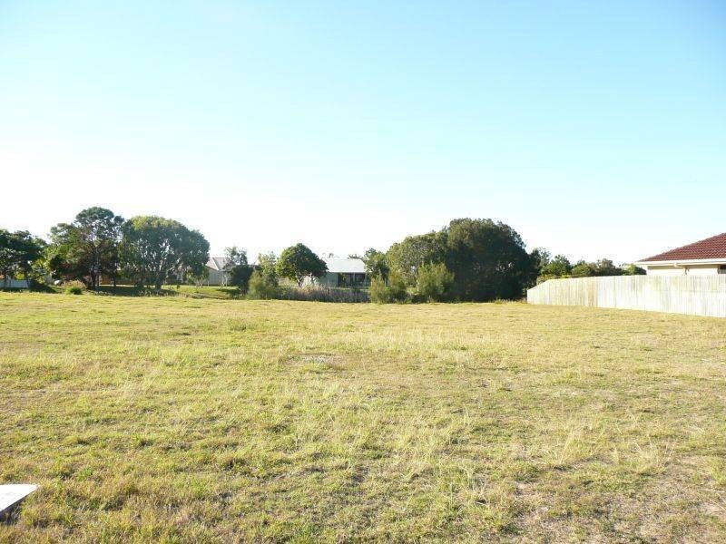 10 Harrison Cct, Urangan QLD 4655