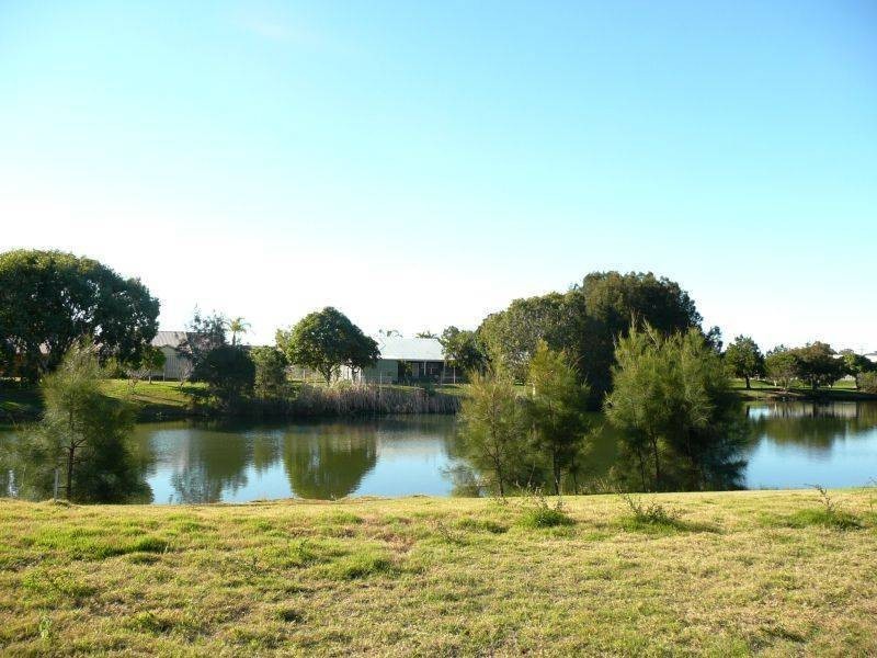 10 Harrison Cct, Urangan QLD 4655