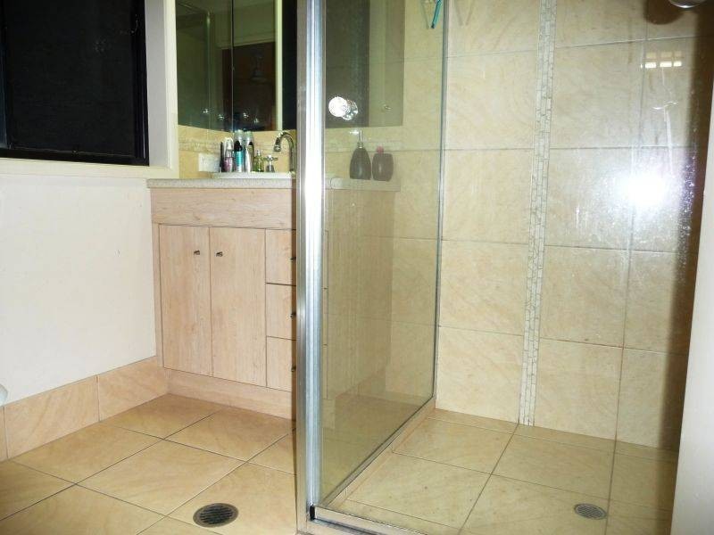 42 Heather Way, Urraween QLD 4655