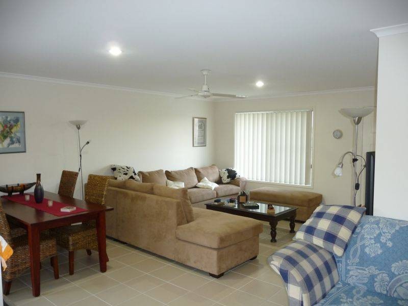 10 Dory Dr, Point Vernon QLD 4655