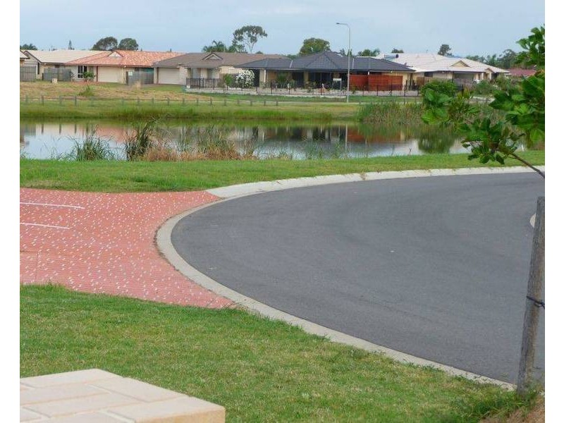 10 Dory Dr, Point Vernon QLD 4655