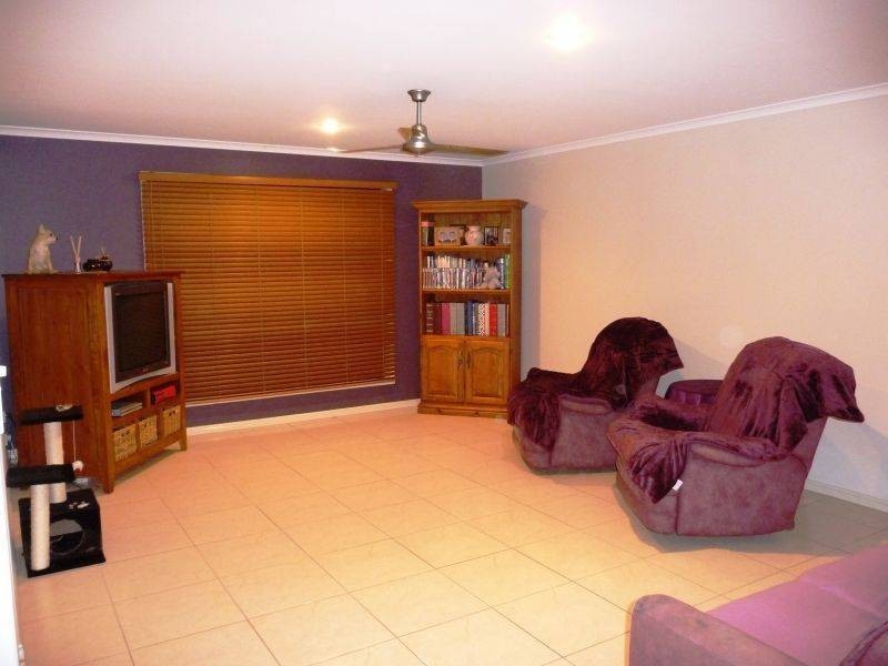 27 Rosedale Drive, Wondunna QLD 4655