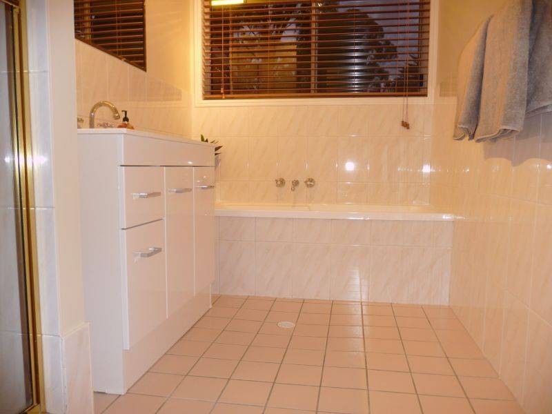 47 Bayrise Dr, Urangan QLD 4655