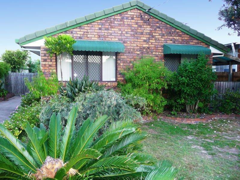 33 Ocean St, Torquay QLD 4655