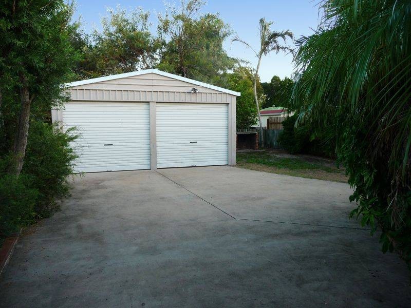 33 Ocean St, Torquay QLD 4655