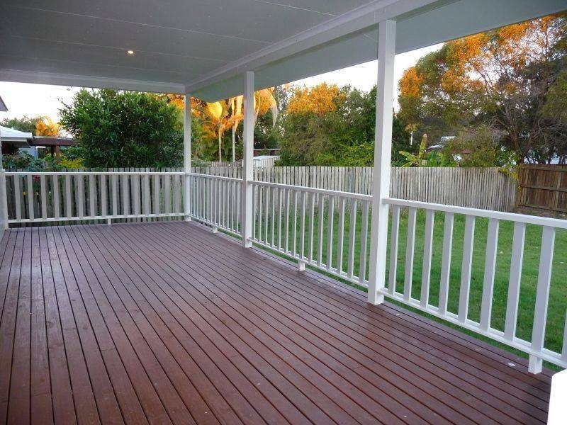 76 Hammond St, Urangan QLD 4655