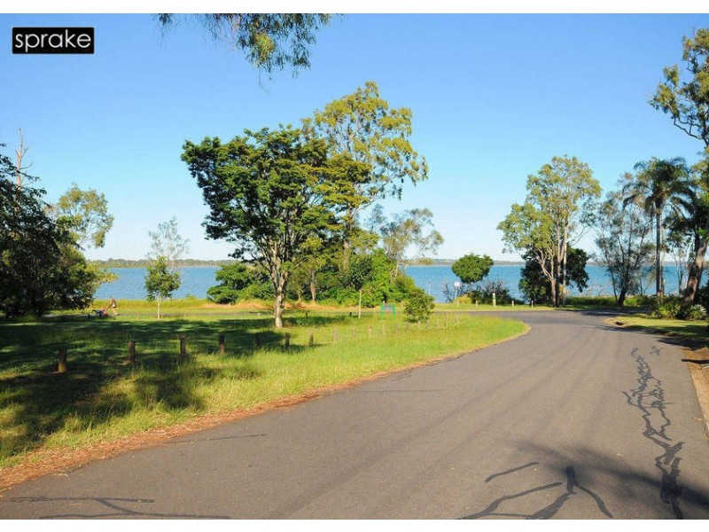 8 Spence Street, Point Vernon QLD 4655