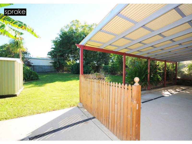 8 Spence Street, Point Vernon QLD 4655