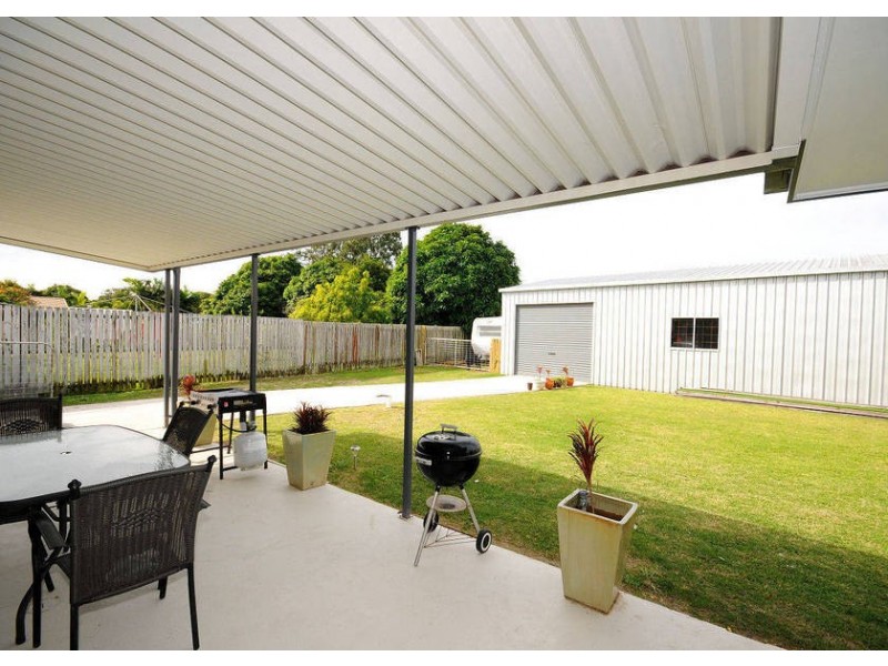 24 Alexander Street, Urangan QLD 4655