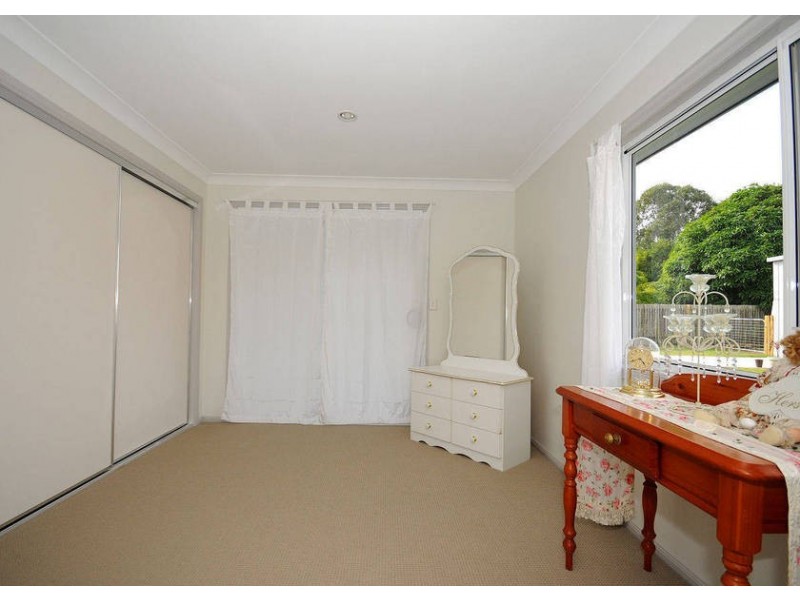 24 Alexander Street, Urangan QLD 4655
