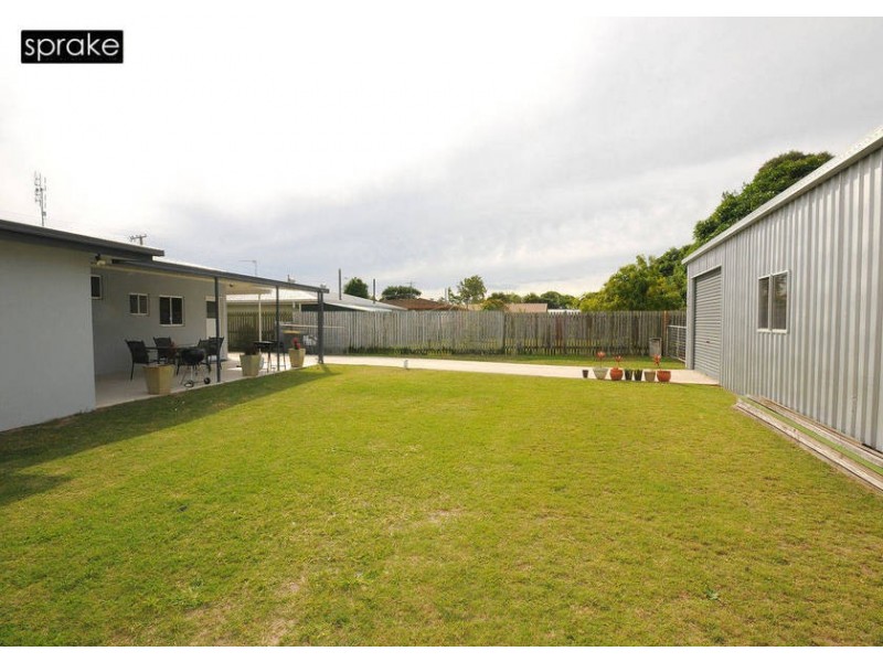 24 Alexander Street, Urangan QLD 4655