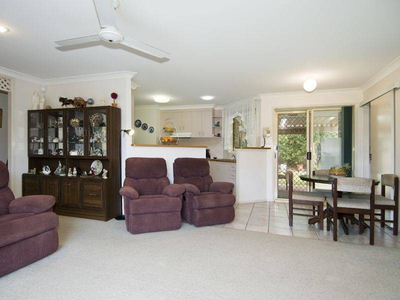 16 Daydream Crt, Kawungan QLD 4655