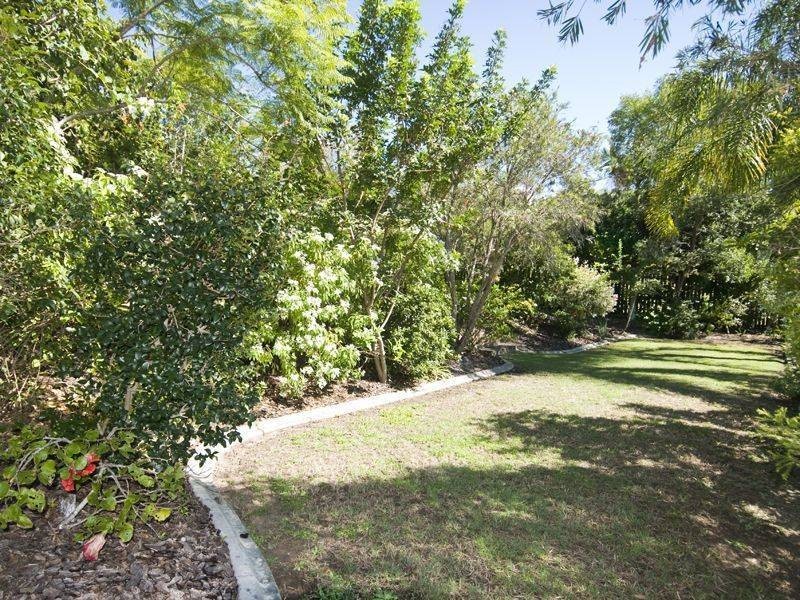 16 Daydream Crt, Kawungan QLD 4655